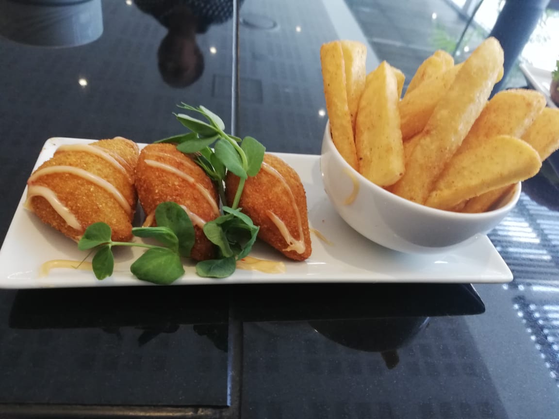 ONOMODURBAN's tweet photo. #Otast Delicious meals at ONOMO Hotel Durban, #Durban #foodies #theplacetobe #greatfood #Ofamily https://t.co/yAVAtOyw8x