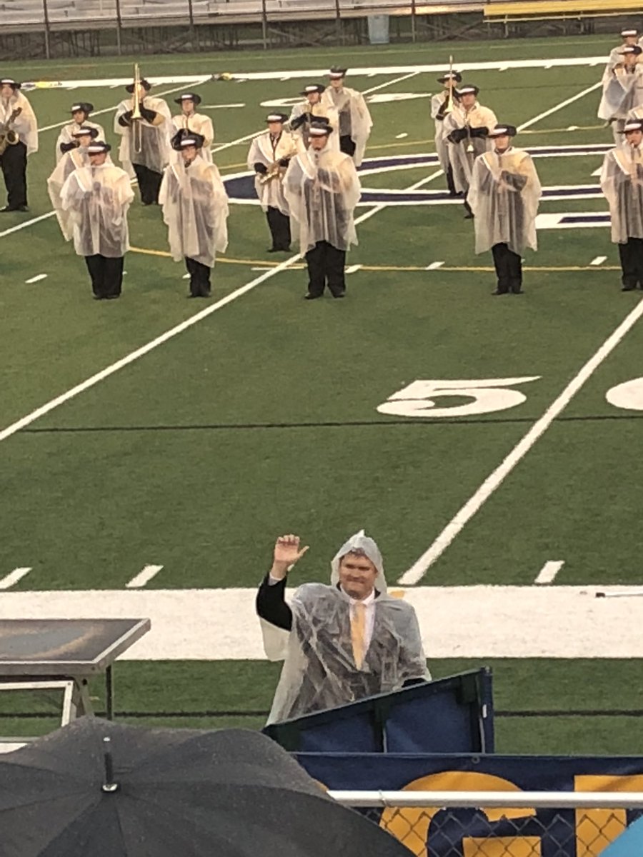 mrs_luft's tweet photo. Even in the pouring rain the Marching Cavs rocked the Grand Ledge Marching Exhibition! @Corunna_Bands  #Gr82bGOLD https://t.co/e5Soam3dYE