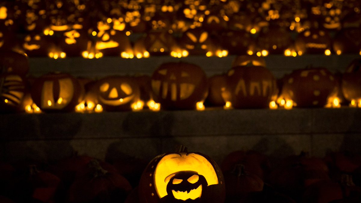 Woman said she was given real knife instead of prop, stabs friend at haunted house bit.ly/2Oh38d0 https://t.co/k84CJWfcJi