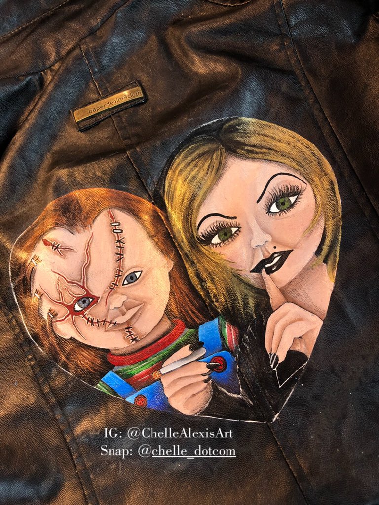 TheChelleAlexis's tweet photo. So this happened today.. I think I want to add a bloody border around the heart but I’m not sure.. what do you guys think..? #ChelleAlexisArt #ChuckysBride #CustomLeatherJacket #AngelusDirect #Inktober ❤️ https://t.co/iPYmK11amf