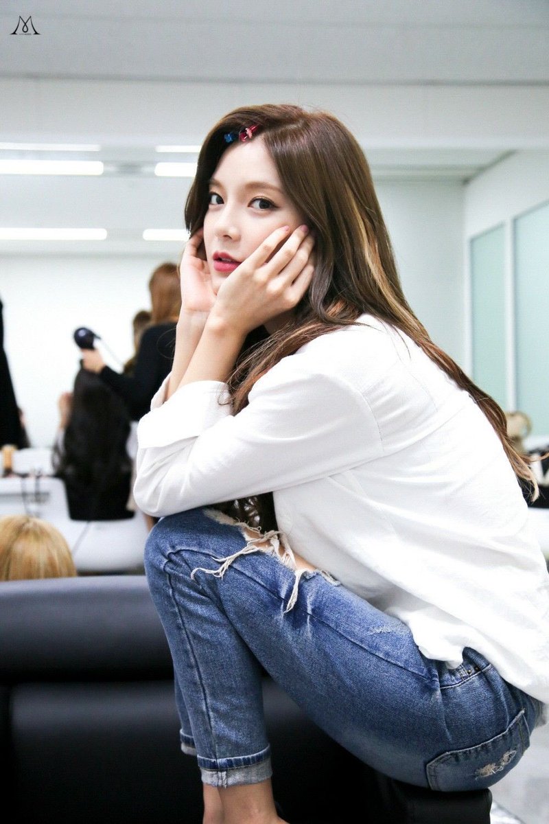 ATiny_WayZenNi_'s tweet photo. HAPPY BIRTHDAY SOJIN🎂 October 11, 1991 #JoSojin #9muses #mine #Kyungri #Hyemi #Keumjo #kpop #idol #9musesA #pretty #happySojinday https://t.co/Q3ZYPVBGlO