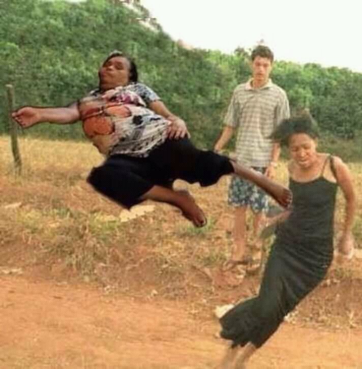 putzmerdaa's tweet photo. O Brasileiro é foda kkkk https://t.co/CdXOHgohZt