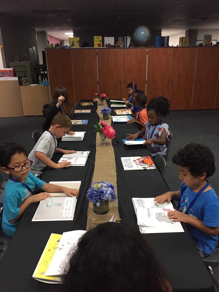 brodriguez5315's tweet photo. Loved our book tasting! Thank you Mrs. Book for letting us check out new books. https://t.co/jEC9IcoRXi