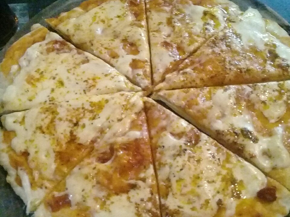 Neri_2214's tweet photo. Pinto #Pizza a #Comerla 😍😍🍕🍕🍕 https://t.co/cYCrRRBqAo