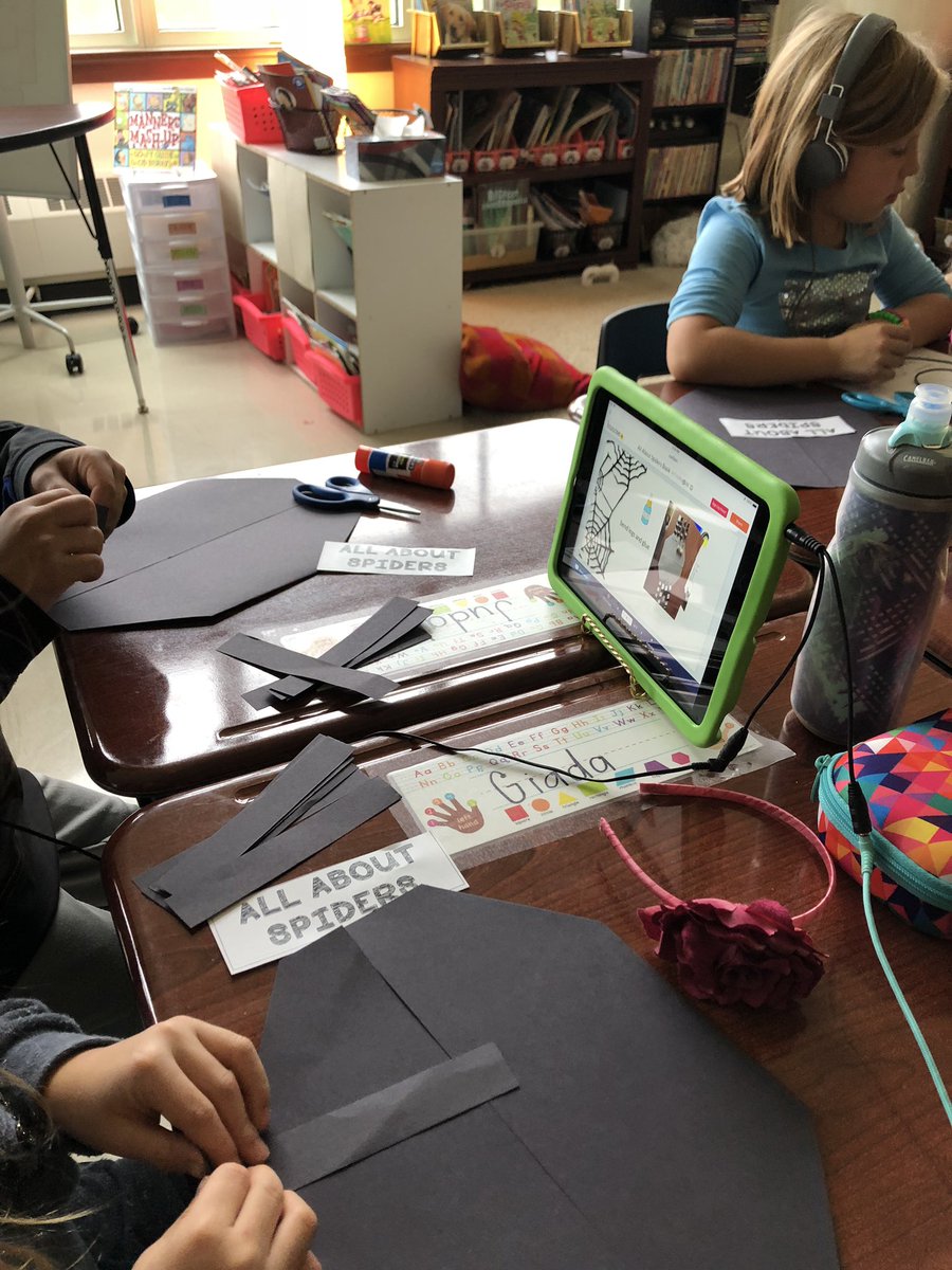 Why haven’t I used a flipped classroom for projects before? Amazed at how this not only decreased my stress level, but the students too. #selfpace #flippedclassroom #blendedlearning #buncee #ENVoY7Gems #mindfulclassroom #carlsoncru #firstgrade