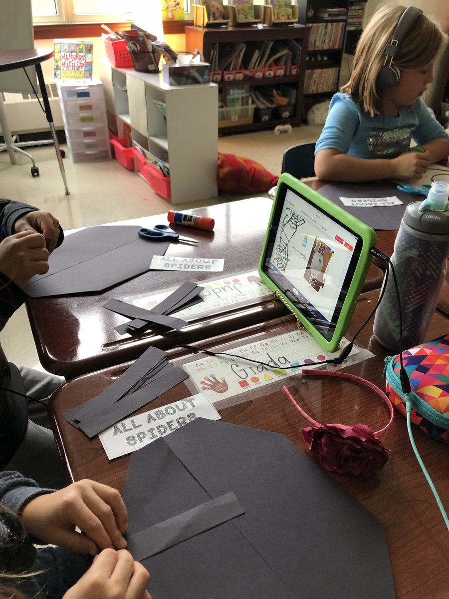 Why haven’t I used a flipped classroom for projects before? Amazed at how this not only decreased my stress level, but the students too. #selfpace #flippedclassroom #blendedlearning #buncee #ENVoY7Gems #mindfulclassroom #carlsoncru #firstgrade