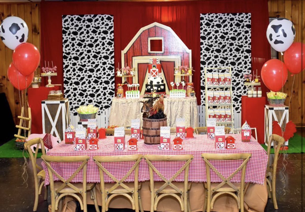 LittleCRentals's tweet photo. Barn Yard Birthday Celebration by Events by Emily 🐣 with our children wooden cross back chairs and table 🐮 #barnparty #kidsparty https://t.co/TRt0cfes6J