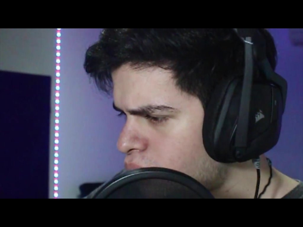 SweetYosselin's tweet photo. @PapitasPau el @DementeYT reacciono a tu video de la rosa de guadalupe, esto es lo más cerca que vamos a estar de el demente reaccionando a Larry ): https://t.co/EV0CXpbH0p