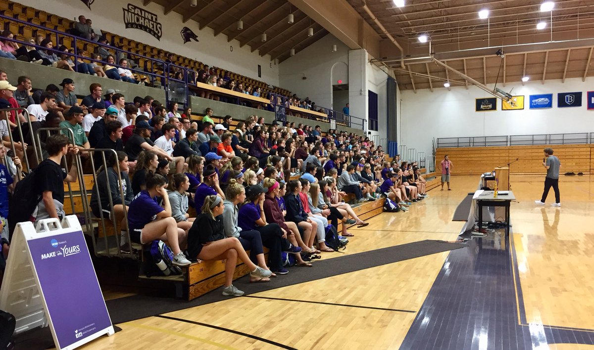 SaintMikesAD's tweet photo. Thank you @KevinPearce for sharing your story and message @saintmichaels tonight, and thanks to SMC @h3_foundation for making it all possible. Great event! #NoANTS #LoveYourBrain #YouAreLoved #SMCPKs https://t.co/cEojVEYs4K