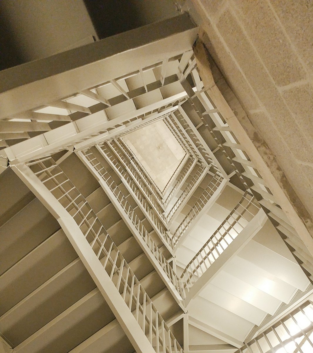 SaraWildeArt's tweet photo. We got to see some very cool behins the scenes places at the #CMHR tonight thanks to the @FlashPhotoFest for putting on so many cool events! #flashphotofest #phototour #flashfestevents https://t.co/Ntqcmx54NP