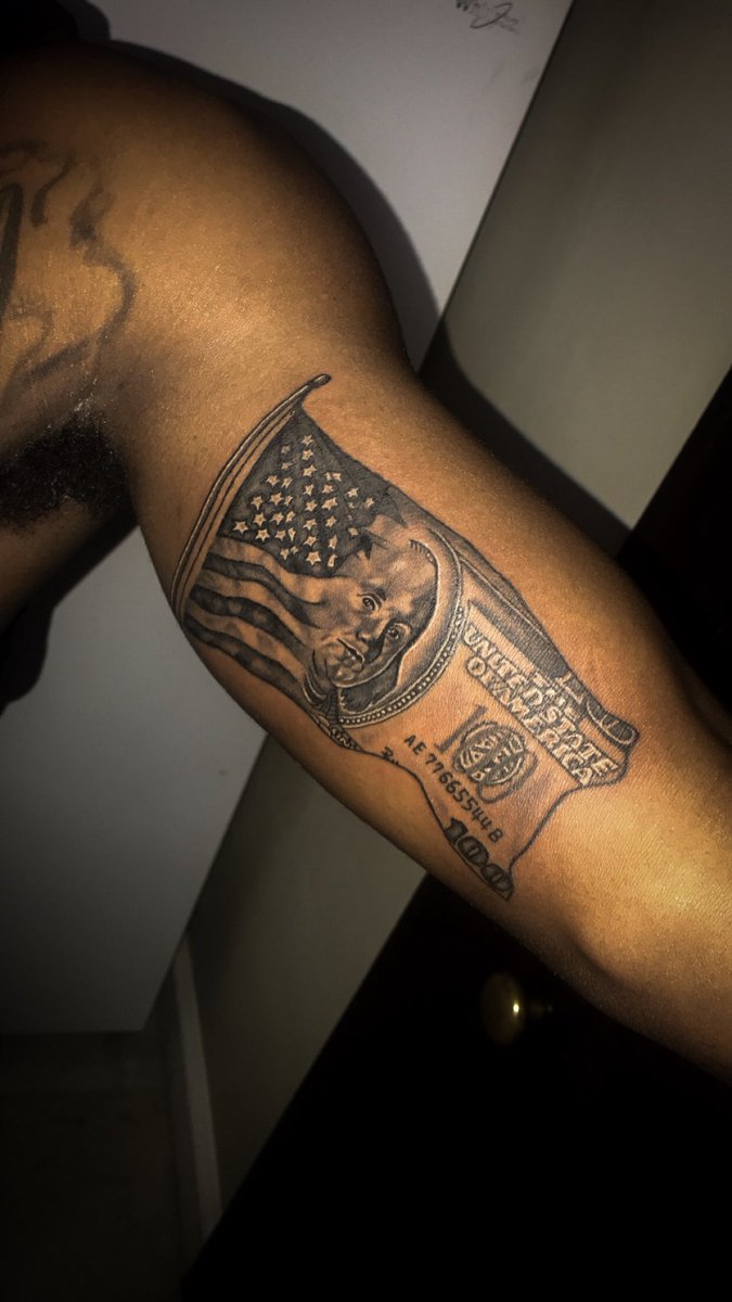left_mymark's tweet photo. Custom design for my boy @franchise_itsme challenged me on this one ๐๐พ๐ช๐พ What yโall think? Comment below ๐๐พ BOOK APPOINTMENTS WITH #LEFTMYMARK โผ๏ธ
#LEFTMYMARK #tattoo #tattoos #ink #art #design #designerink #legendary #chicago #chicagobrand #chicagotattooartist #tattooartist https://t.co/KMw8ZvvLFD