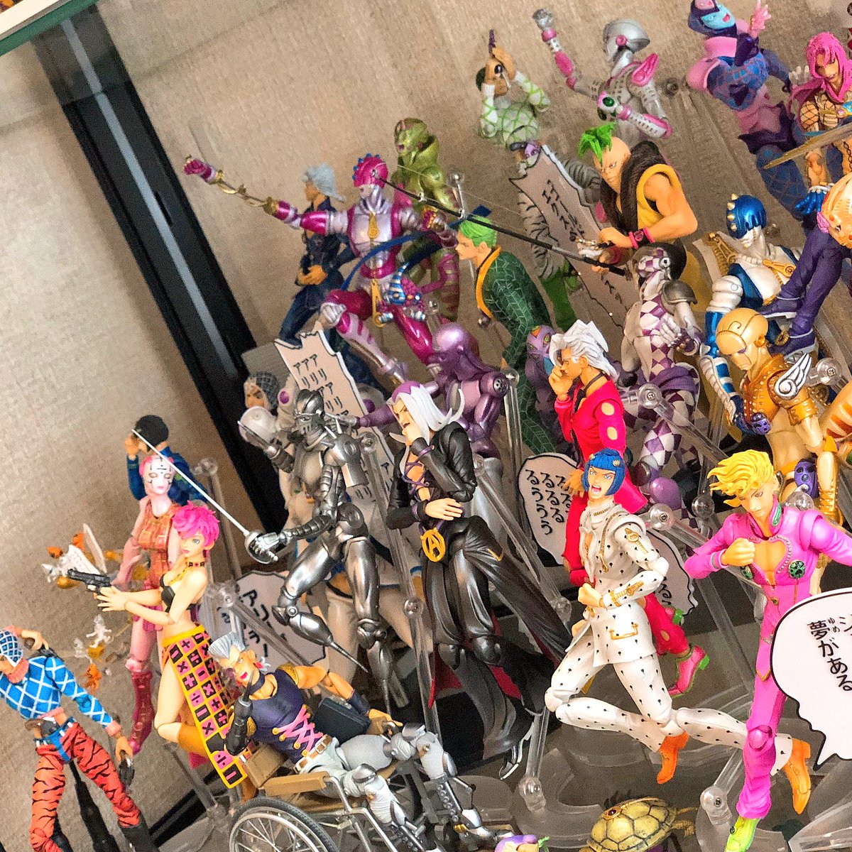Chisa A Twitter ジョジョ5部観たー ということで集めてるジョジョフィギュアの5部コーナーです