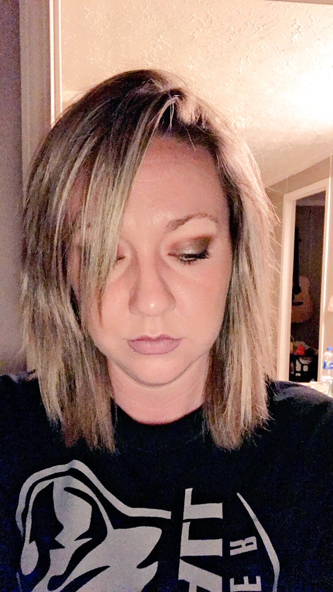 NicoleVance2000's tweet photo. #yasshunty https://t.co/1QzUBhS92W