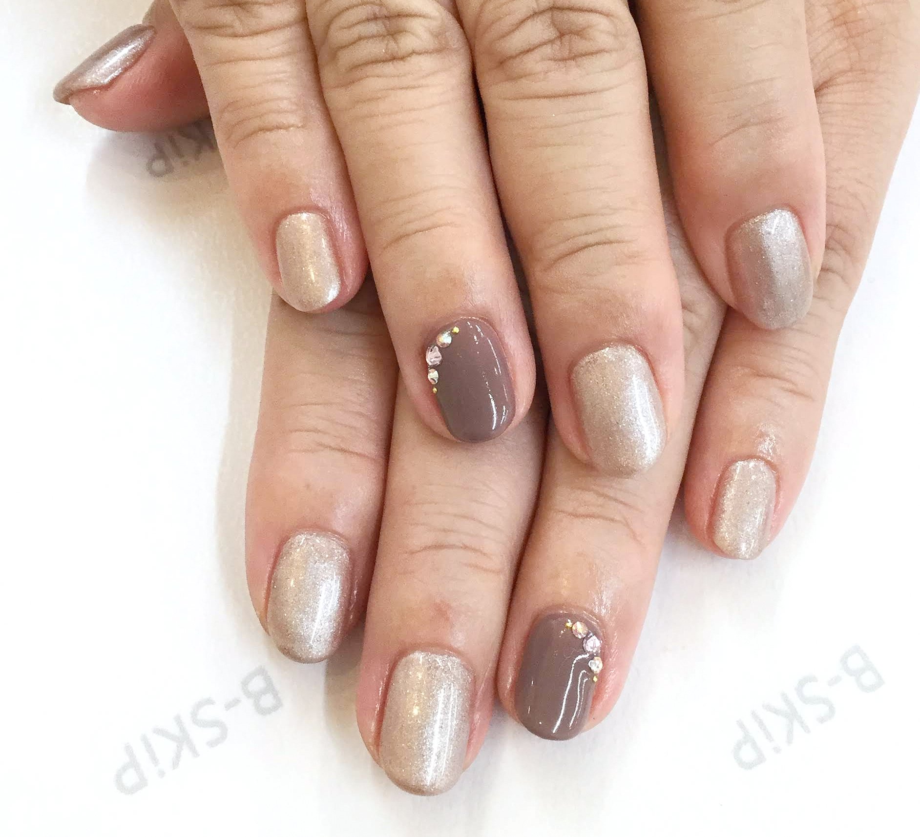 ビースキップネイル Design No ワンカラー ２色 5900 ベース パラジェル ネイル Nail パラジェル 秋色 ネイルサロン ジェルネイル フレンチ 池袋ネイルサロン T Co Nrorauyfhi Twitter