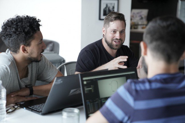 UPROXX's tweet image. @Optical Animal is teaming with UPROXX animators, DJ Sweater Beats and a live actor to transform a 9 story building into an interactive horror experience using #IntelOptanememory #CRE8 uproxx.it/e7jtb4q