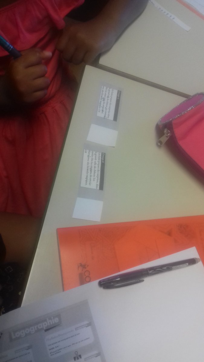 CE2_CM1BHoareau's tweet photo. On est en train de travailler avec le #dicobalises pour corriger les #twictées de la classe scribe @CE2CM1stade Alexis 😀. https://t.co/bLpWI6fWcX