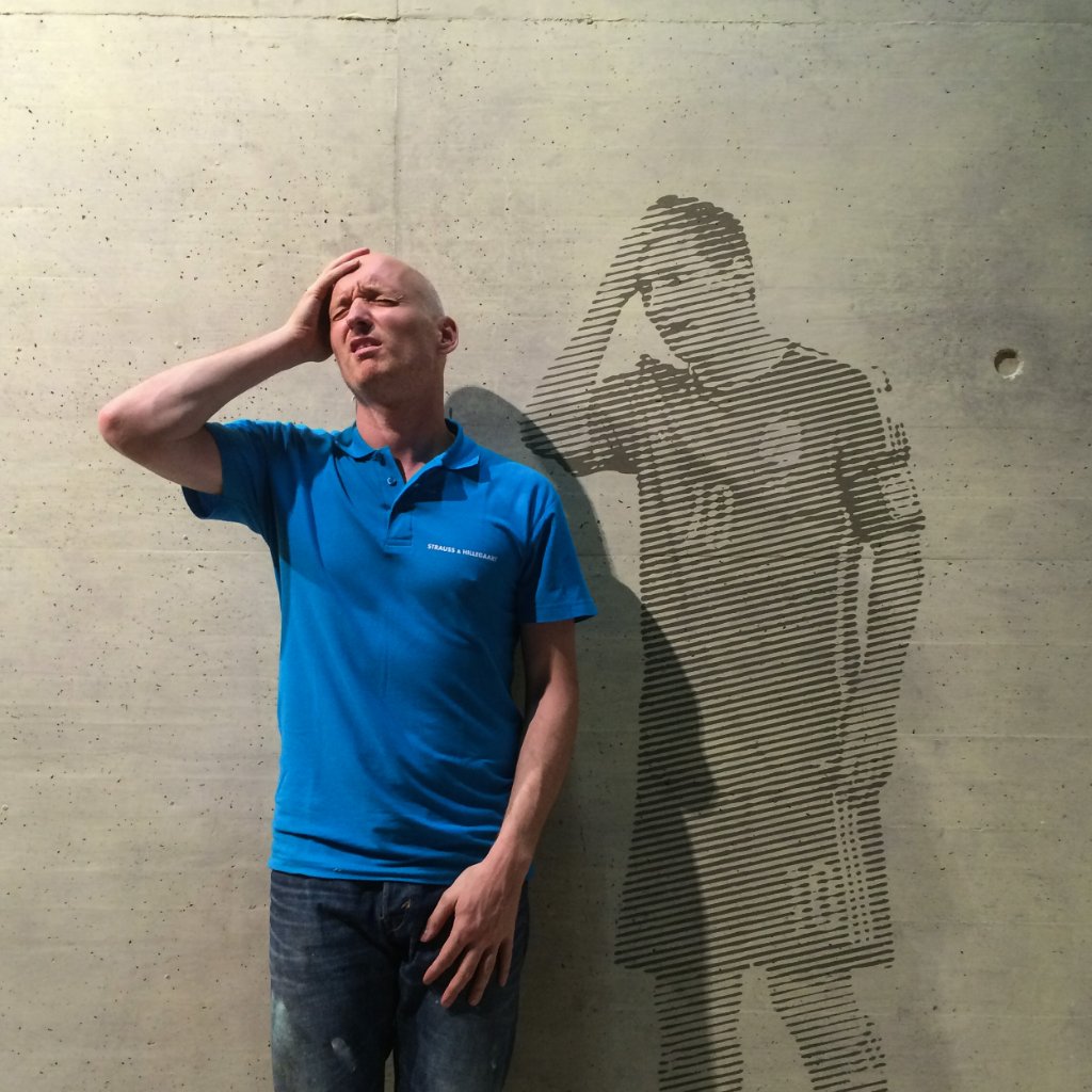 s_und_h's tweet photo. Rückblick: 
Gööööööööötze!! Vor gerade mal 4 Jahren brachten wir den großen #WM-Triumph an die Wand des #DFB-Museums in #Dortmund (inkl. enttäuschtem #Messi).
#Tor #Goetze #wm #mannschaft #wandgestaltung #beton #tbt
 
https://t.co/0Po90uFMqx https://t.co/IdrNq7ykgB