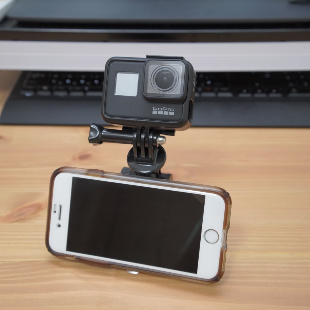 Kazuya これgopro Hero7の最強マウントかも 吸盤だから取り外し簡単でスマホの裏に装着 自撮り するときに画面見ながら撮影できるし 自撮り以外では下を向けるといい さらにスマホ本体が三脚代わりにもなる 完璧 Kazuya これgopro Hero7の最強マウントかも 吸盤だから取り外し簡単でスマホの裏に装着 自撮り するときに画面見ながら撮影できるし 自撮り以外では下を向けるといい さらにスマホ本体が三脚代わりにもなる 完璧