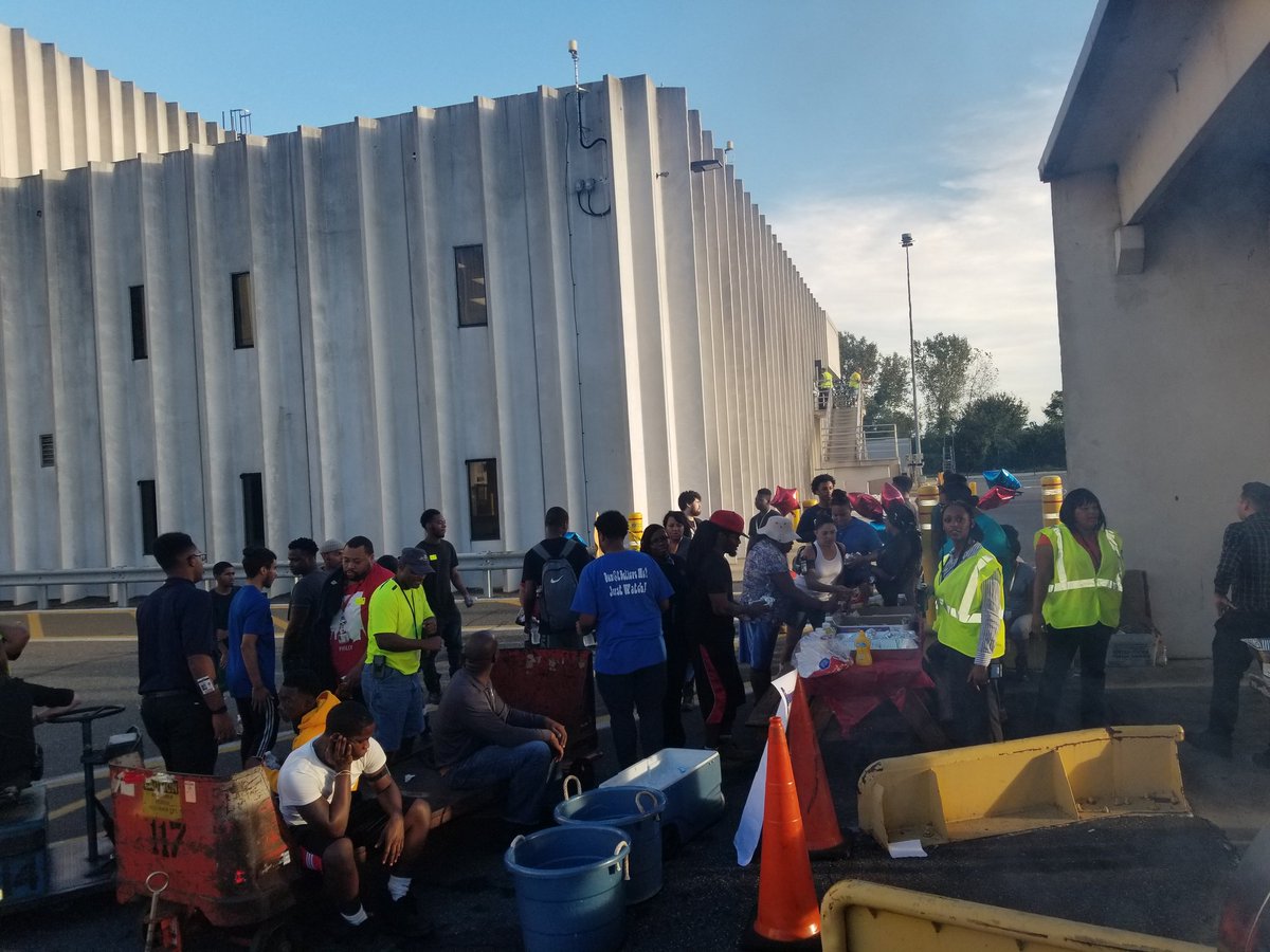 Had a blast at the Phl twi sort safety bbq celebrating 10000 safe work days. With Twi sort manager <a href="/LaurenCarroll44/">Lauren Carroll</a>  FT sup <a href="/BobKee6/">Bob Kee</a> and Pt sup <a href="/WakeelMorton1/">Wakeel Morton</a> 
<a href="/ChesapeakUPSers/">Chesapeake UPSers</a> <a href="/UPSTrayceParker/">Trayce Parker</a>  <a href="/JohnEitel2/">John Eitel</a>