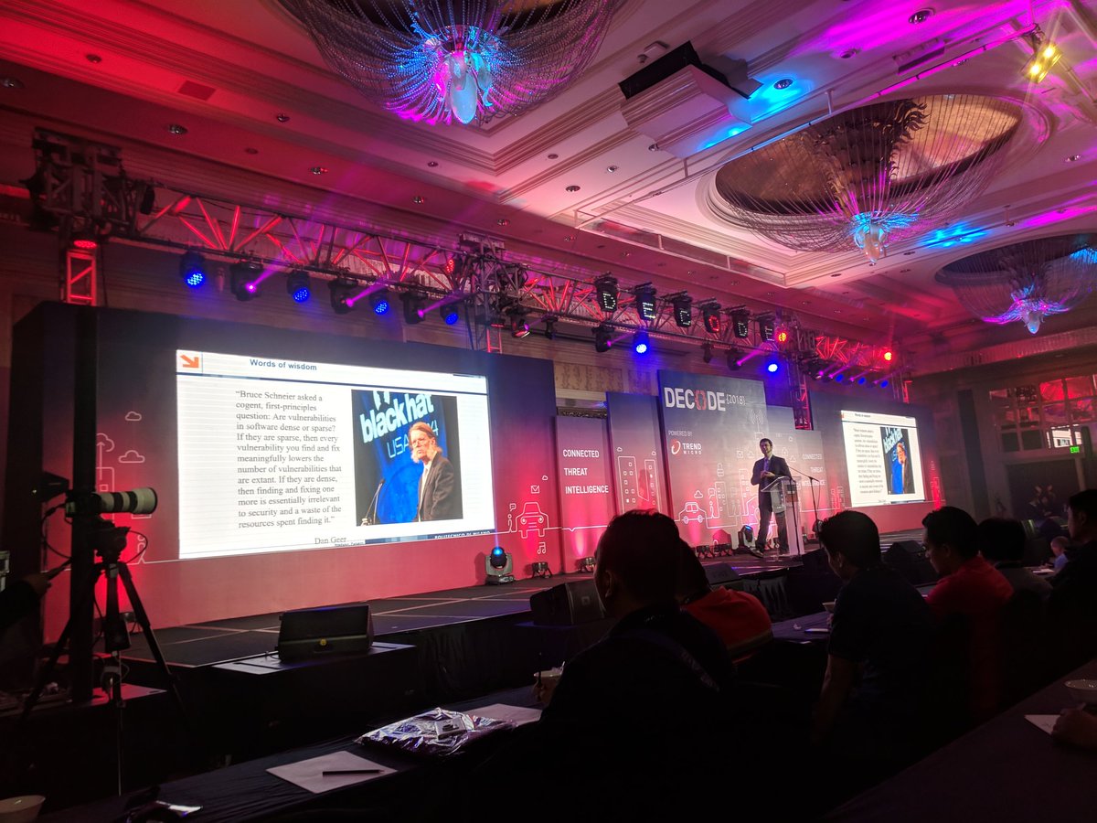 AndrewMohawk's tweet image. @raistolo giving much Dan Geer love at @DecodePH #decode2018