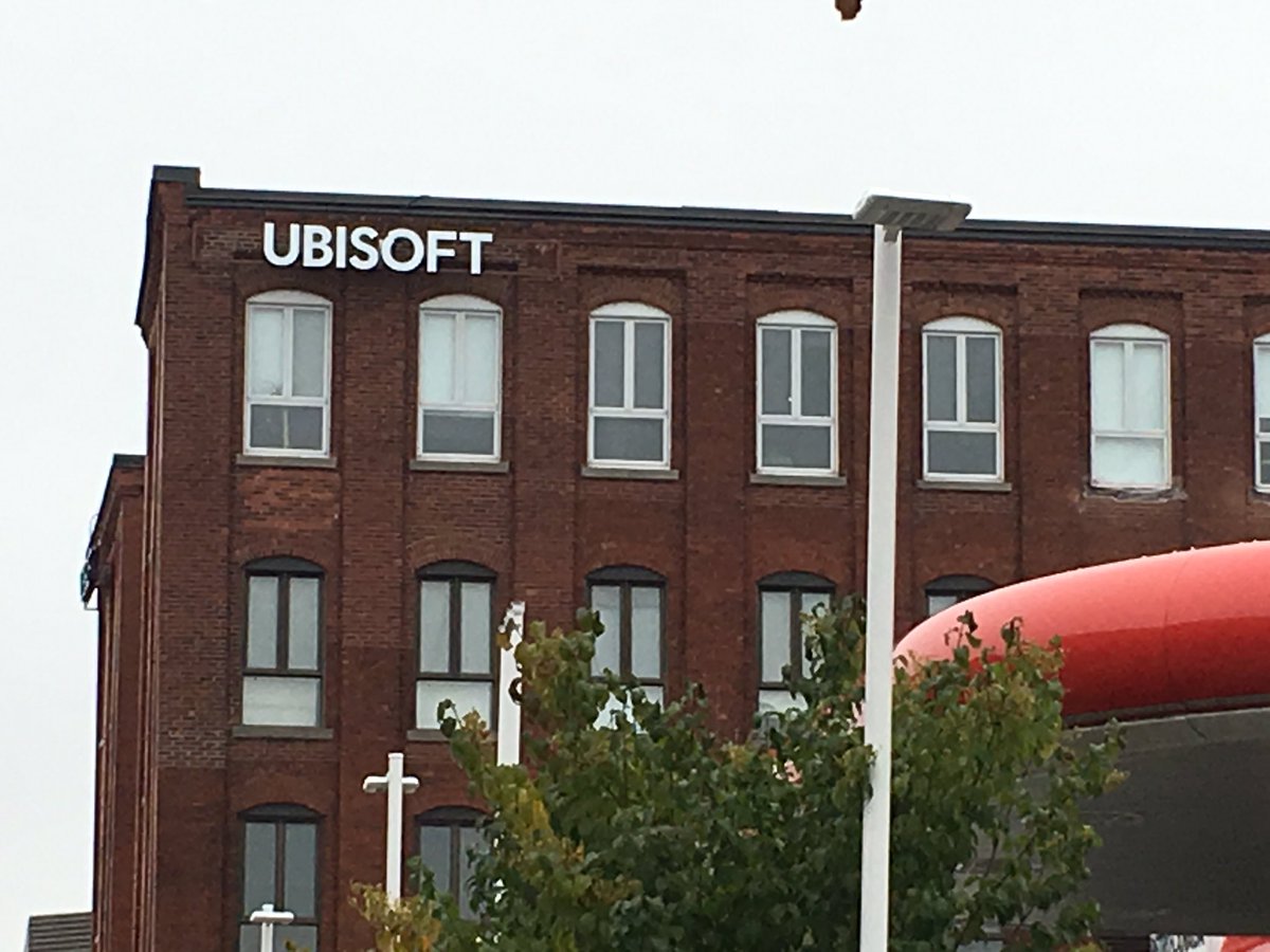 dezuanni's tweet photo. So this is where they produce those AAA games! #LabCMOWEE #OWEE #Aoir2018 https://t.co/Dds97IyClJ