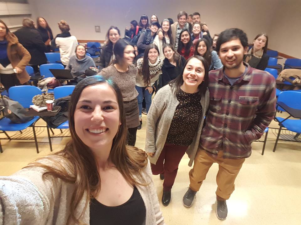 DannyRedel's tweet photo. Hoy, tuve la linda oportunidad de compartir en el curso Inclusión y Diversidad UAI un poco de lo que hace nuestra Fundación Servicio Evangélico Migrante y conversar en torno a los desafíos para avanzar hacia una sociedad más Intercultural.
#DiversidadHumana #SEMigrante https://t.co/efQhITcliu