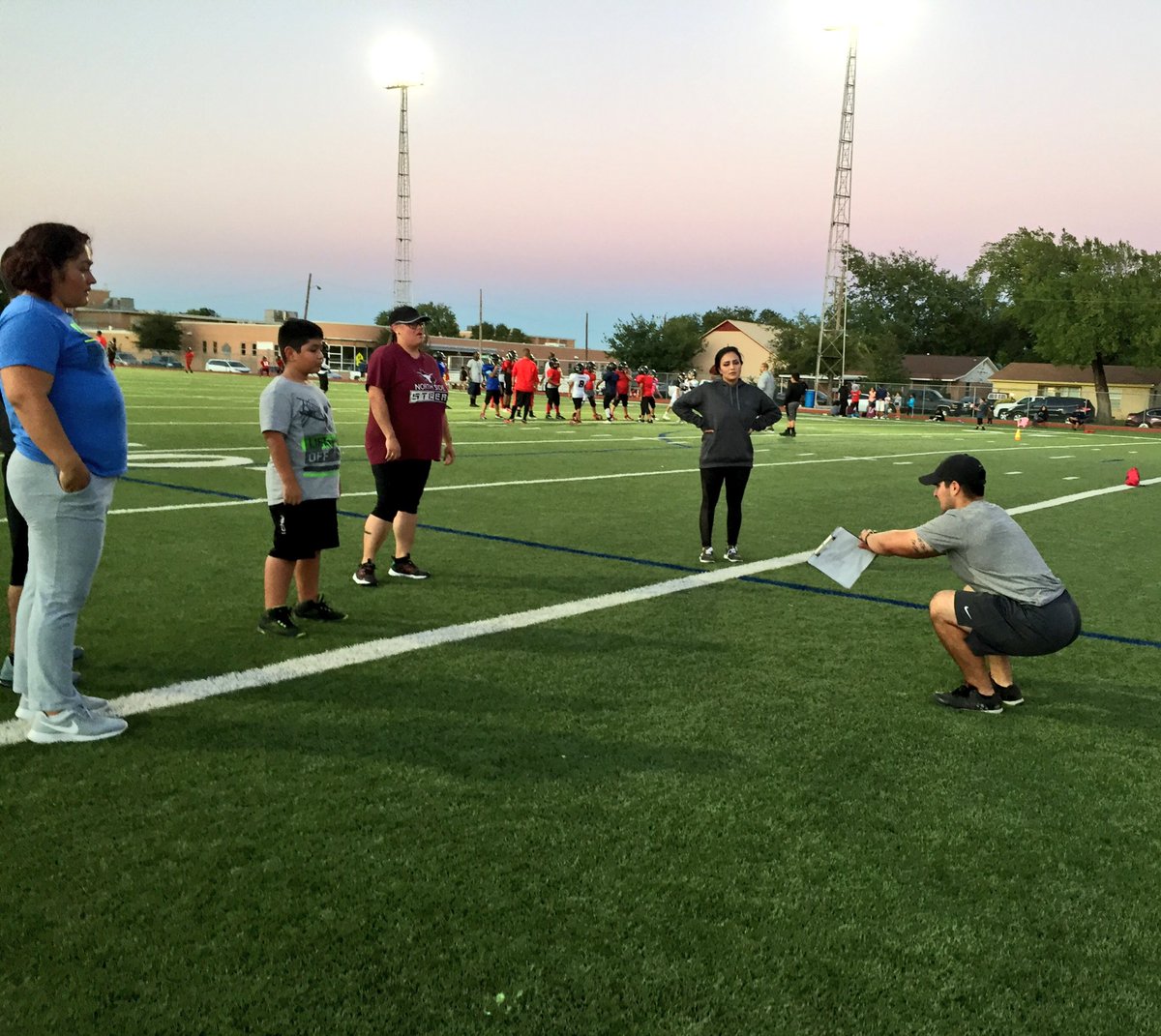 dhnsyouth's tweet photo. Great job to all participants of DHNS Fit Family Boot Camp! Special thanks to Coach @dillonmetzgar30 for leading the workout. Who’s ready for the next one? 💪 #bzpfw #righttribe https://t.co/ork547ok78