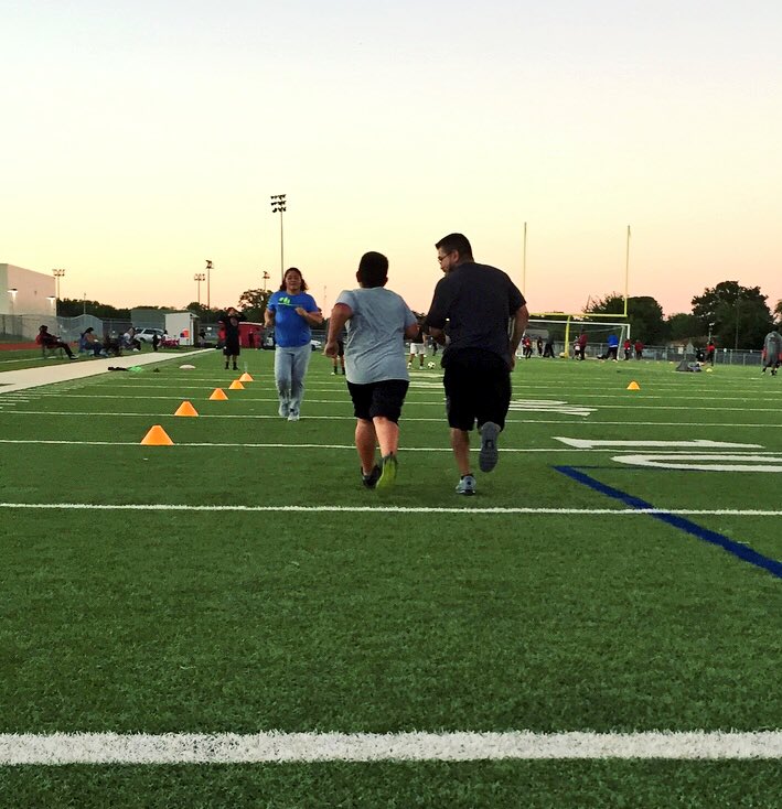 dhnsyouth's tweet photo. Great job to all participants of DHNS Fit Family Boot Camp! Special thanks to Coach @dillonmetzgar30 for leading the workout. Who’s ready for the next one? 💪 #bzpfw #righttribe https://t.co/ork547ok78