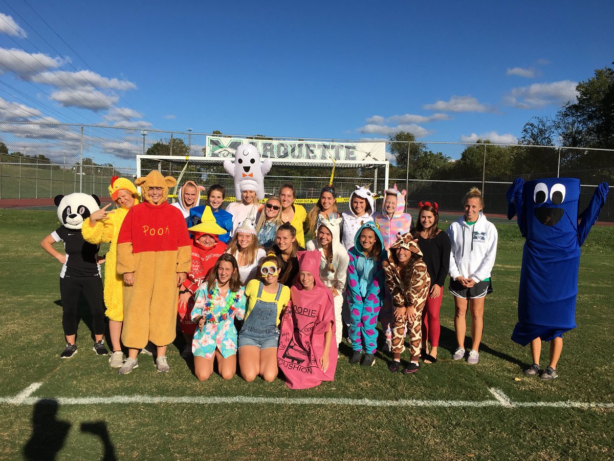 MHS_FieldHockey's tweet image. Favorite practice of the year is when all three teams come together for a fun day! #HalloweenPractice #ProgramBuilding
