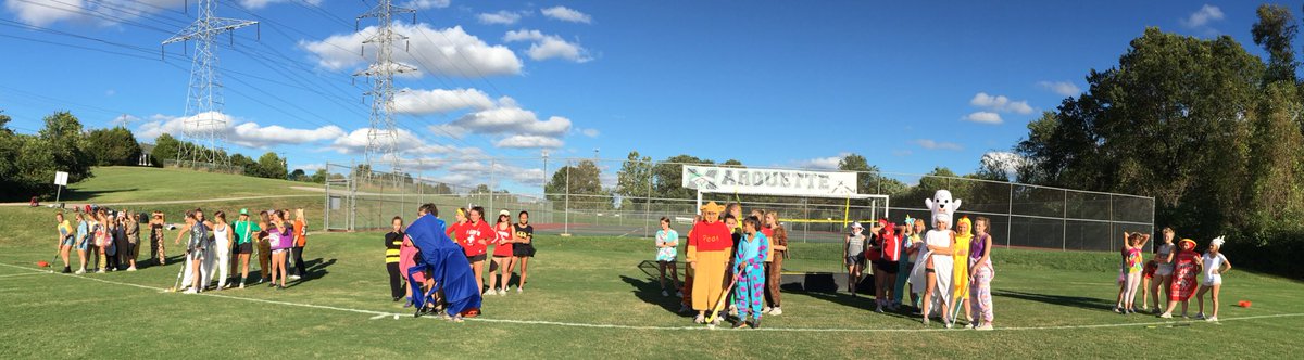 MHS_FieldHockey's tweet image. Favorite practice of the year is when all three teams come together for a fun day! #HalloweenPractice #ProgramBuilding