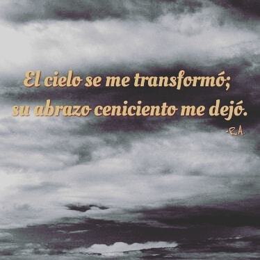 MarlaDemara's tweet photo. El cielo se me transformó; su abrazo ceniciento me dejó.
#depresión #ansiedad  #DiaMundialSaludMental #saludmental https://t.co/dAM97d7QN9