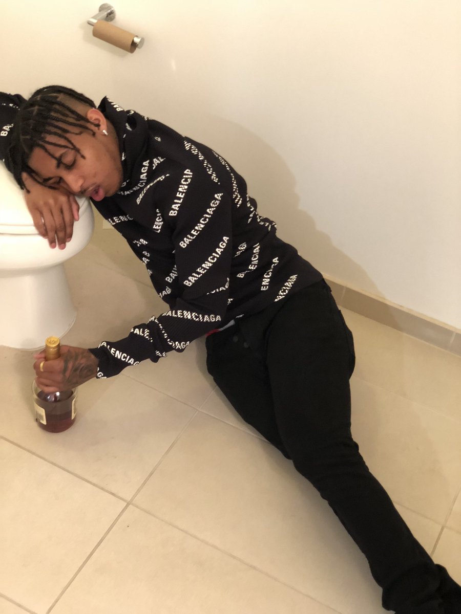 PontiacMadeDDG's tweet photo. I prolly won’t want anymore liquor ever again after this weekend lol https://t.co/3Qp7g7P84e