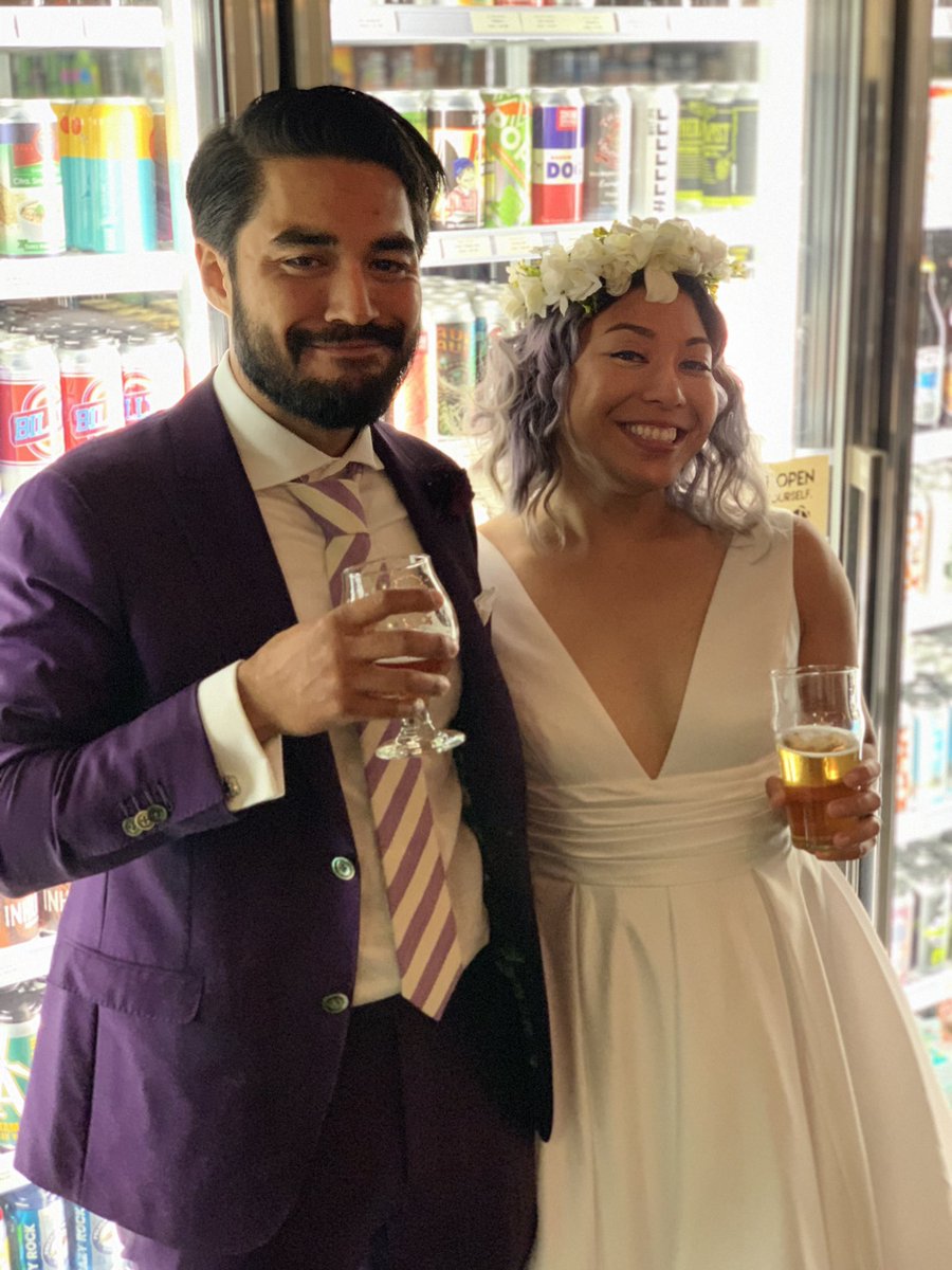 TheGoodHop's tweet photo. This is how you do a wedding right!! Beers and burgers at #TheGoodHop!! A HUGE congratulations to our friends Sydney & Myra on their wedding day! #TGHFam for life!! 😁🍻🍔💍👰🏻🤵🏻💘 https://t.co/NJTIce2cuk