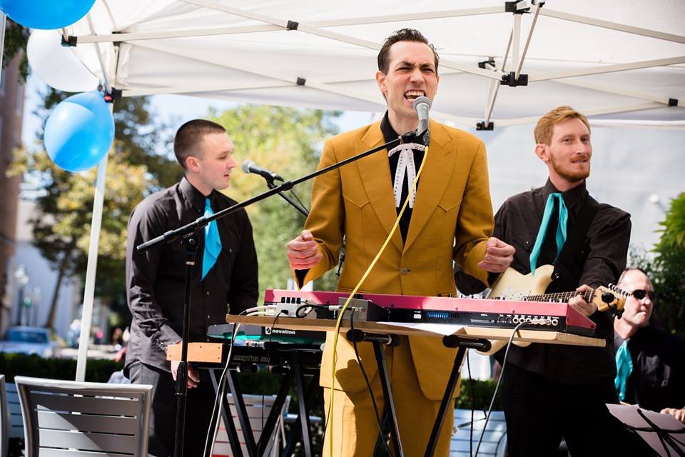 owenlake_'s tweet photo. Thanks, @EmoryHensley, for these great pics from our set at the Unruly Sounds Festival https://t.co/xuUwknMZMu