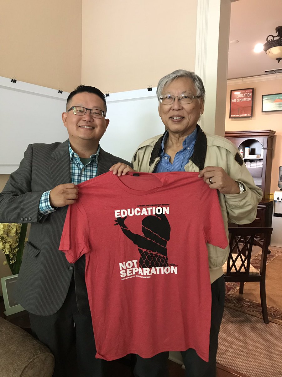 BryanHa1's tweet photo. Below is a link where you can go to purchase any/all of @LRCFT2279 award winning design T-Shirt. What’s more? All proceeds go toward #LRCFT Social Justice Caucus to help combat racial/social inequalities. #EducationNotDeportation #EducationNotSeparation
https://t.co/zsyvbX7ymL https://t.co/VKSpOsgXaU