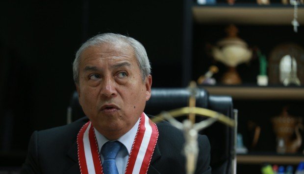 Politica_ECpe's tweet photo. #URGENTE Pedro Chávarry: Subcomisión de Acusaciones Constitucionales rechazó informe que recomendaba destituirlo como fiscal de la Nación ► https://t.co/G8WbvXvWph https://t.co/RcipbtCjc7