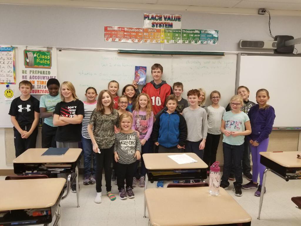 cbussing1's tweet photo. Our volleyball players sharing sport stories with our younger students. Teachers in training? #CSD71ChallengeAccepted #coroschool https://t.co/n0HV8gMlTG