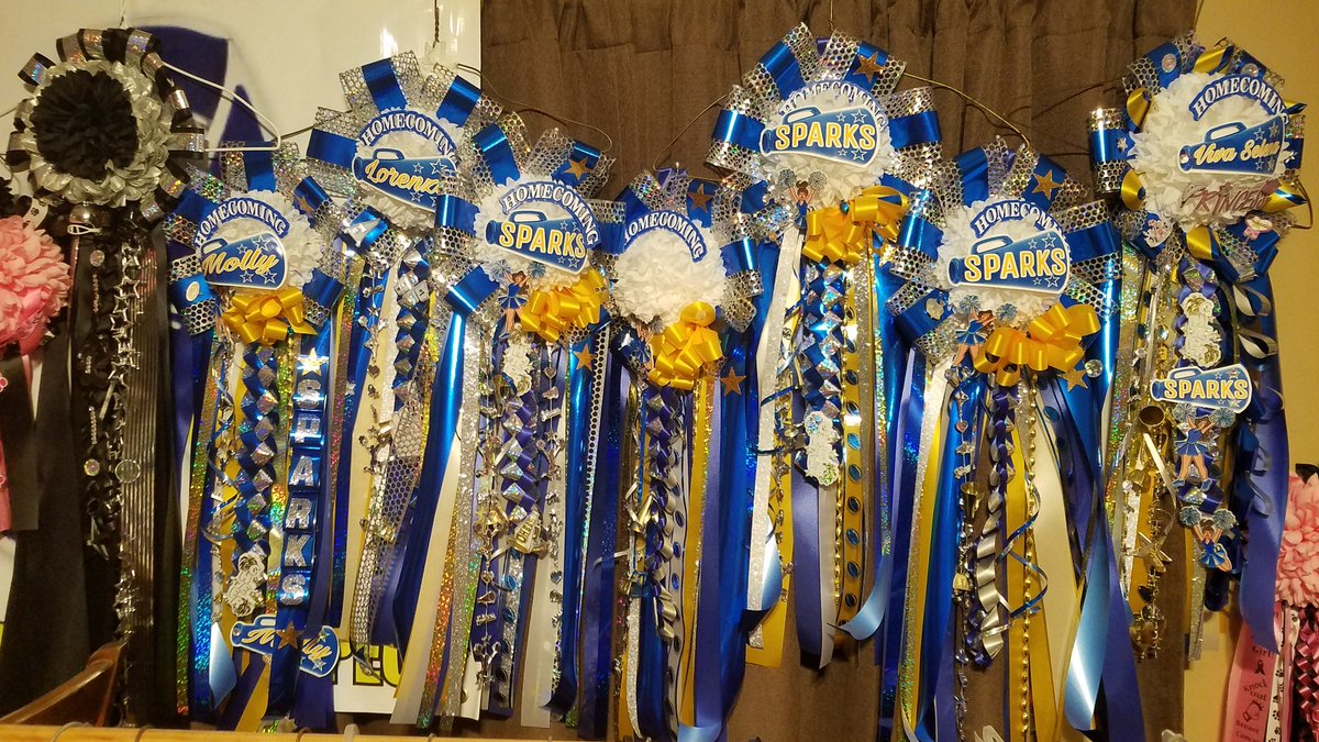 MaryJanePiwa's tweet photo. Homecoming is my favorite time of the year.
Order your Mum or garter 424-5540. Any color any school.
#Homecoming #hoco18 #phslobos #texastradition #selenasgifts #mums #garters https://t.co/BWeZ0M432K