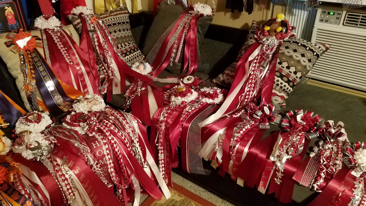 MaryJanePiwa's tweet photo. Homecoming is my favorite time of the year.
Order your Mum or garter 424-5540. Any color any school.
#Homecoming #hoco18 #phslobos #texastradition #selenasgifts #mums #garters https://t.co/BWeZ0M432K