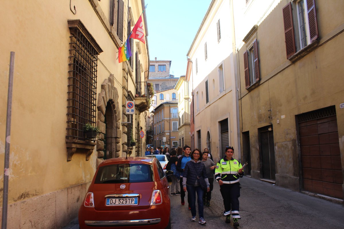 #SulleTracceDeiRischi significa conoscenza e consapevolezza. E tu quanto ne sai del tuo territorio? Corri in piazza per #iononrischio2018 e condividi con i #Volontari della #protezionecivile idee e dubbi riguardo. 
#terremoto #maremoto #alluvione
