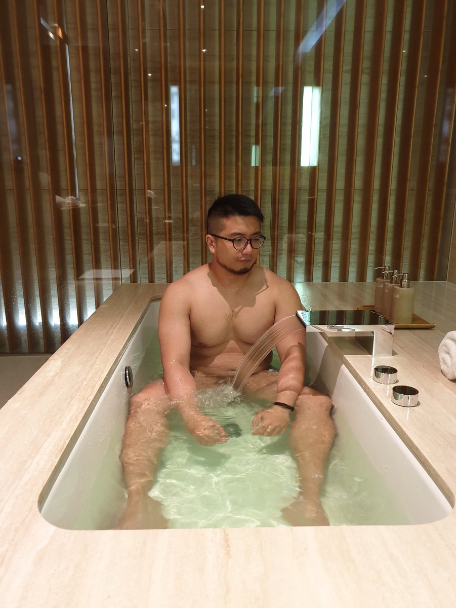 賀 カシ tweet media