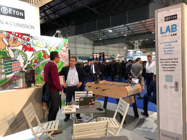 Cim_Beton's tweet photo. [Congrès #USH. Dernier jour] RDV stand D17. Venez discuter avec nos experts des solutions #beton pour construire l’habitat d'aujourd'hui et de demain @UnionHlm #LogementSocial #HLM #habitat #CementLab #ComboSolution #SoLiquid @impulse_labs https://t.co/CL6I4Kgkjt