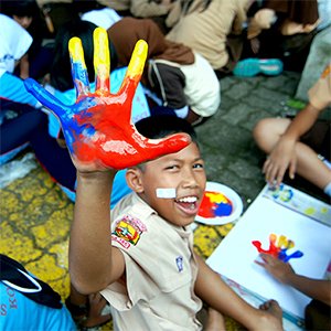 [WHAT WILL BE ON #EmpathyProject2018?]
Around 200 children in Sembulang Village, Batam will involve on Anak Hebat Anak Indonesia (AHAI) program. This program aims to support Quality Education (SDG-4) for children. #EmpathyAction #Act4SDGs

Further reading: sociopreneur.id/activities/1-a…