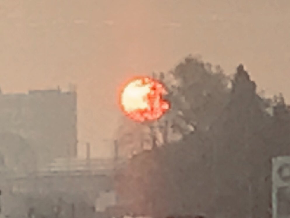 govangal68's tweet image. The #sunrise on this mornings @Piriepark2014 Pirie Park #WalkingBus was pretty spectacular. Passengers were all very excited by the sight. Last day for a while as it’s the #OctoberBreak from tomorrow 👍😃 &amp;amp; we can all enjoy a #longlie