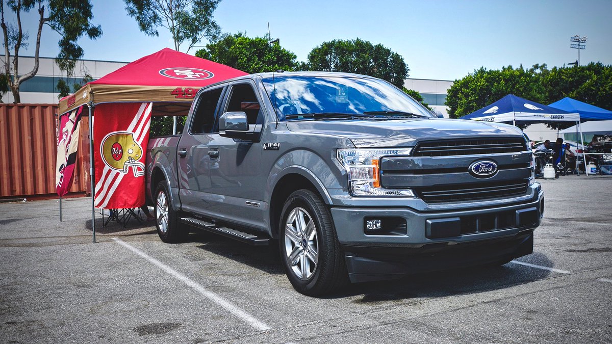 #FutureCars courtesy of <a href="/AutomobileMag/">Automobile Magazine</a>- Tailgating a Football Game with a 2018 Ford F-150 Lariat SuperCrew automobilemag.com/news/tailgatin…