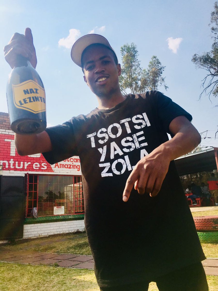 IamVuvu710's tweet photo. Guys what's y'all think of #NazLezintoVideo by @MthizoSA https://t.co/NMFkpj0tbf