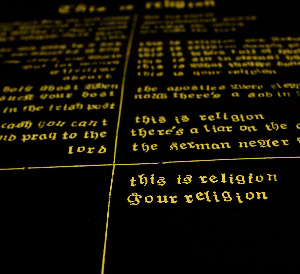 diveonreentry's tweet photo. Individual letters cut from a bible and rearranged to the lyrics of PiL's This is religion
#publicimagelimited #publicimageltd #johnnyrotten #gold #pil #religion #poster #indie #diy #screenprint #print #printmaking #art #illustration #thisisreligion #thisispil #firstissue https://t.co/ZiKgdAV8HK