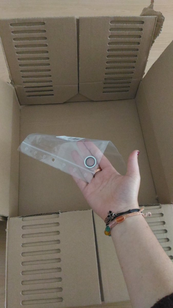 Dites <a href="/oscaro/">Oscaro</a>, on en parle de la taille de vos cartons par rapport à la taille du colis ? 🤔
#zerodechet #ecologie #planete #vousvousfoutezdequi