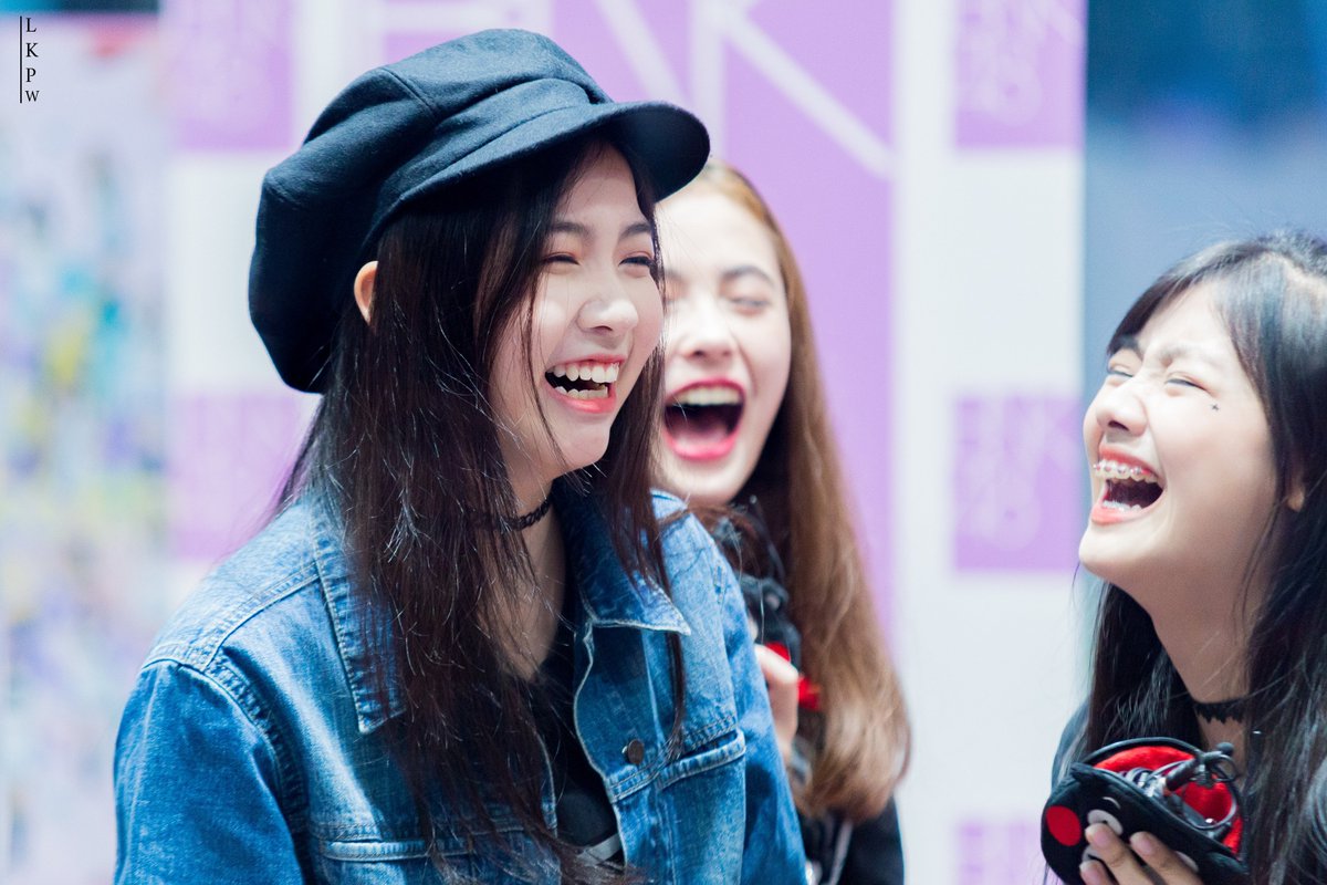 BearholdingCam's tweet photo. แก้มยืดดดดดดด 🤣🤣🤣

#BambooBNK48 #GygeeBNK48 #RatahBNK48 #NikyBNK48 #BNK48

By : Alphacon
#CanonTH #EOS6D #Sigma #SigmaThailand #Sigma70_200 F2.8 EX DG Macro HSM II https://t.co/jutUYCp8UN