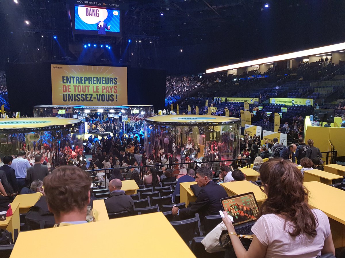 WalidBAHRI_'s tweet photo. @VUACfr est présente à @Bpifrance à l'AccorHotels Arena Paris. Un fabuleux concentré d'entrepreneurs engagés, passionnés et fédérateurs ! 🚀 #Innogeneration #Startups #TeamExcellence #VUAC #startup #entreprendre #entrepreneurs https://t.co/0D2l17u8jL